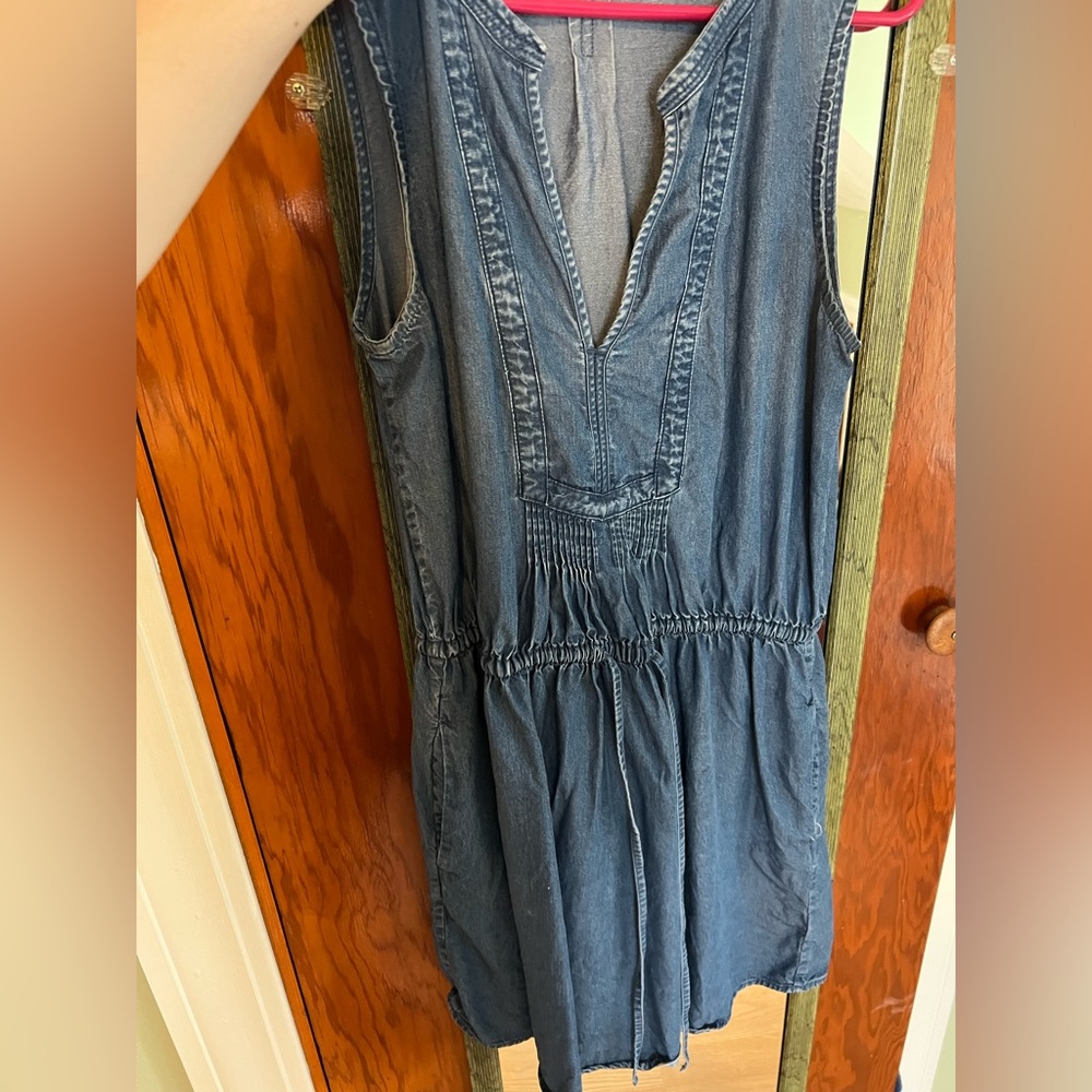 Gap sleeveless chambray dress